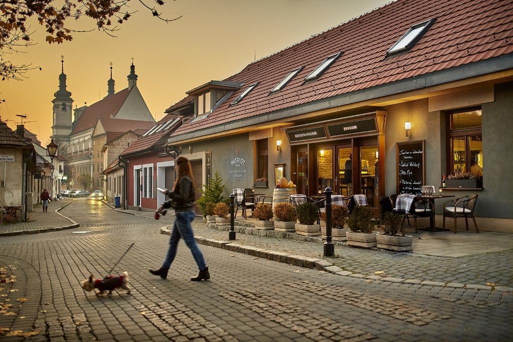 Pension & Restaurant Patriot Trnava Bed & Breakfast Exterior foto